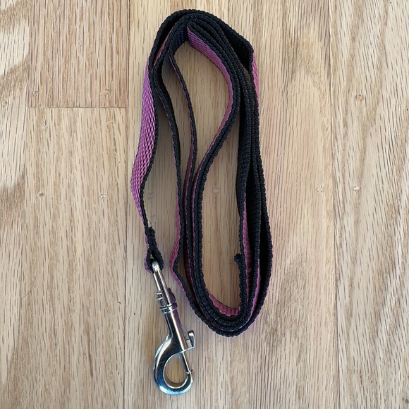 Pink and Black Dog Leash for Small Dog, Pre-owned, 45 inches in length - Picture 2 of 5